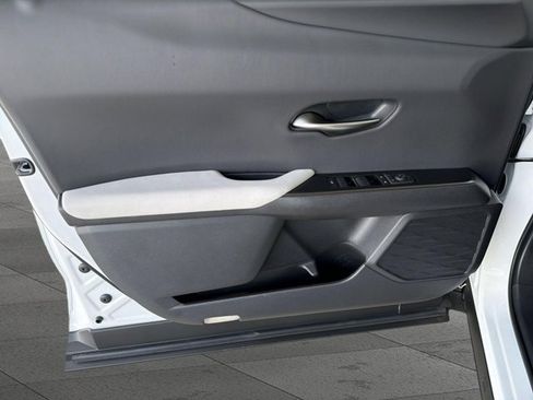 Certified 2026 Lexus UX 300h FWD w/ Accessory Package (Z1) image 8