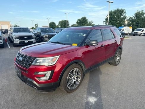 Used 2017 Ford Explorer Sport w/ Equipment Group 401A AWD/4WD image 3