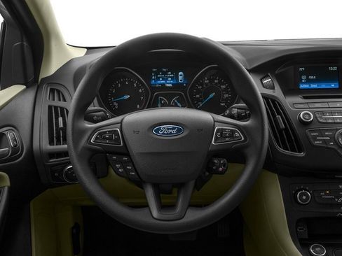 Used 2016 Ford Focus SE FWD image 6