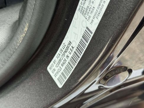Used 2023 RAM 1500 Laramie AWD/4WD image 31