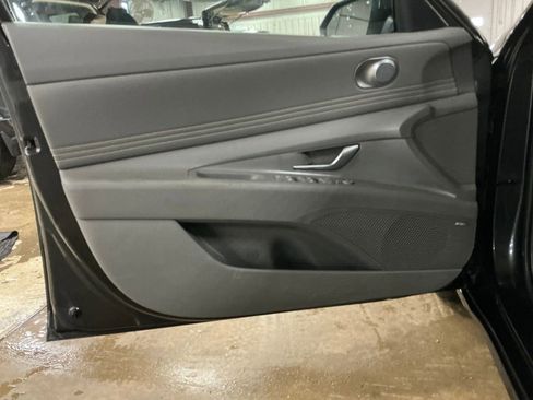 Used 2021 Hyundai Elantra SEL w/ Convenience + Premium Package image 14