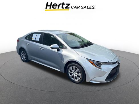 Used 2025 Toyota Corolla LE FWD image 1