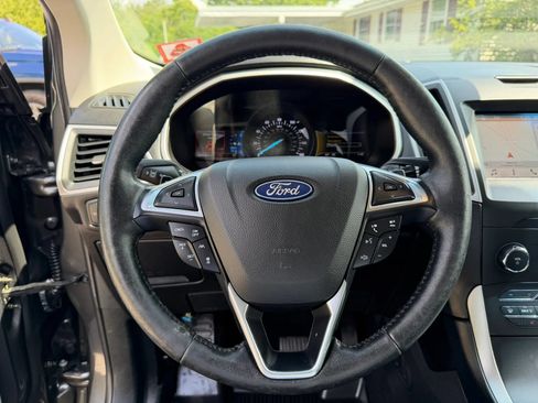 Used 2019 Ford Edge SEL w/ Equipment Group 201A AWD/4WD image 20