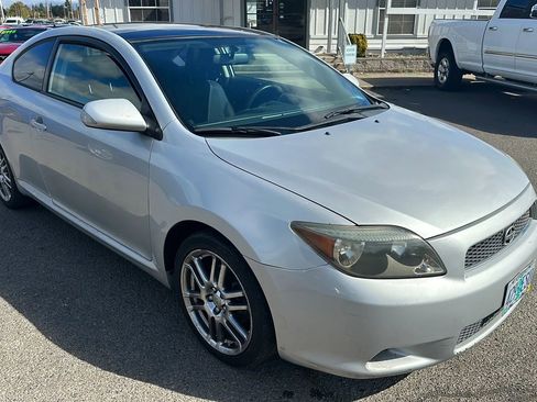 Used 2005 Scion tC image 2