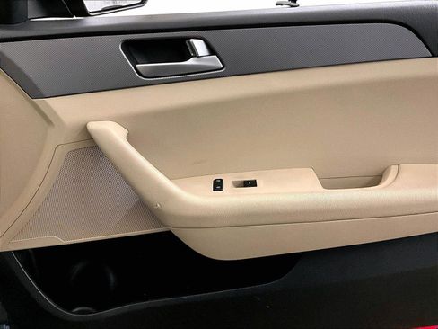 Used 2016 Hyundai Sonata SE image 23