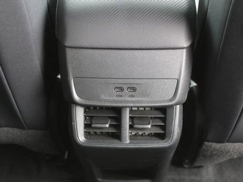 Used 2025 Chevrolet Equinox LT w/ Convenience Package II FWD image 18