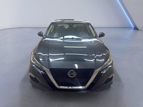 Used 2022 Nissan Altima 2.5 SV w/ SV Premium Package AWD/4WD image 2