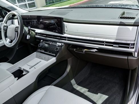 New 2025 Hyundai Santa Fe Calligraphy FWD image 25