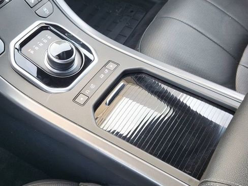 Used 2019 Land Rover Range Rover Evoque Landmark Edition image 18