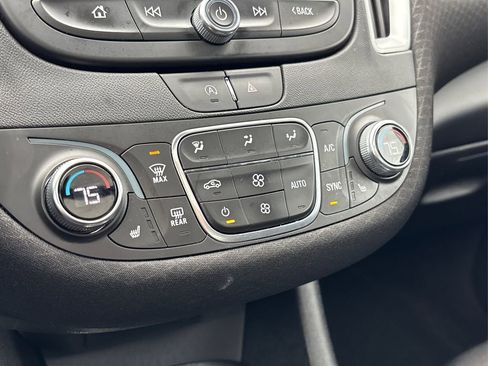 Used 2024 Chevrolet Malibu LT image 31