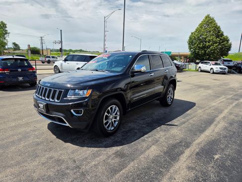 Used 2015 Jeep Grand Cherokee Limited w/ Trailer Tow Group IV AWD/4WD image 3