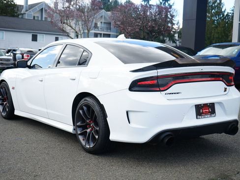 Used 2020 Dodge Charger Scat Pack w/ Navigation & Travel Group image 3