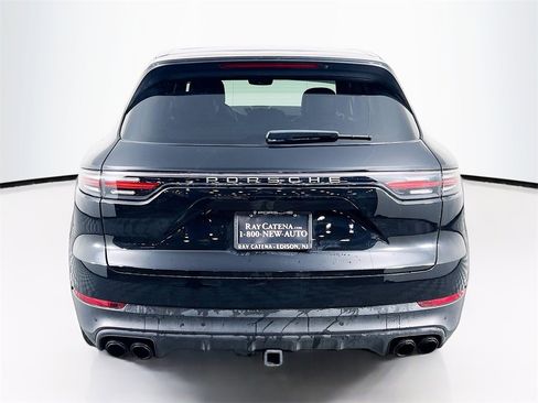 Certified 2023 Porsche Cayenne image 10