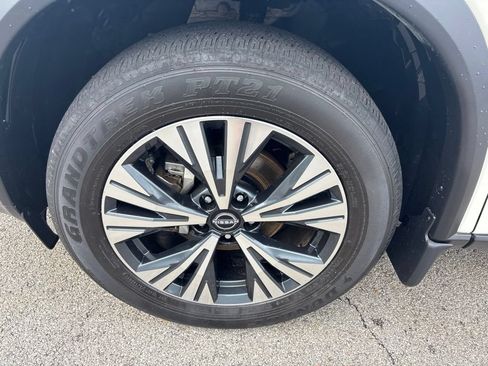 Certified 2023 Nissan Rogue SV AWD/4WD image 10