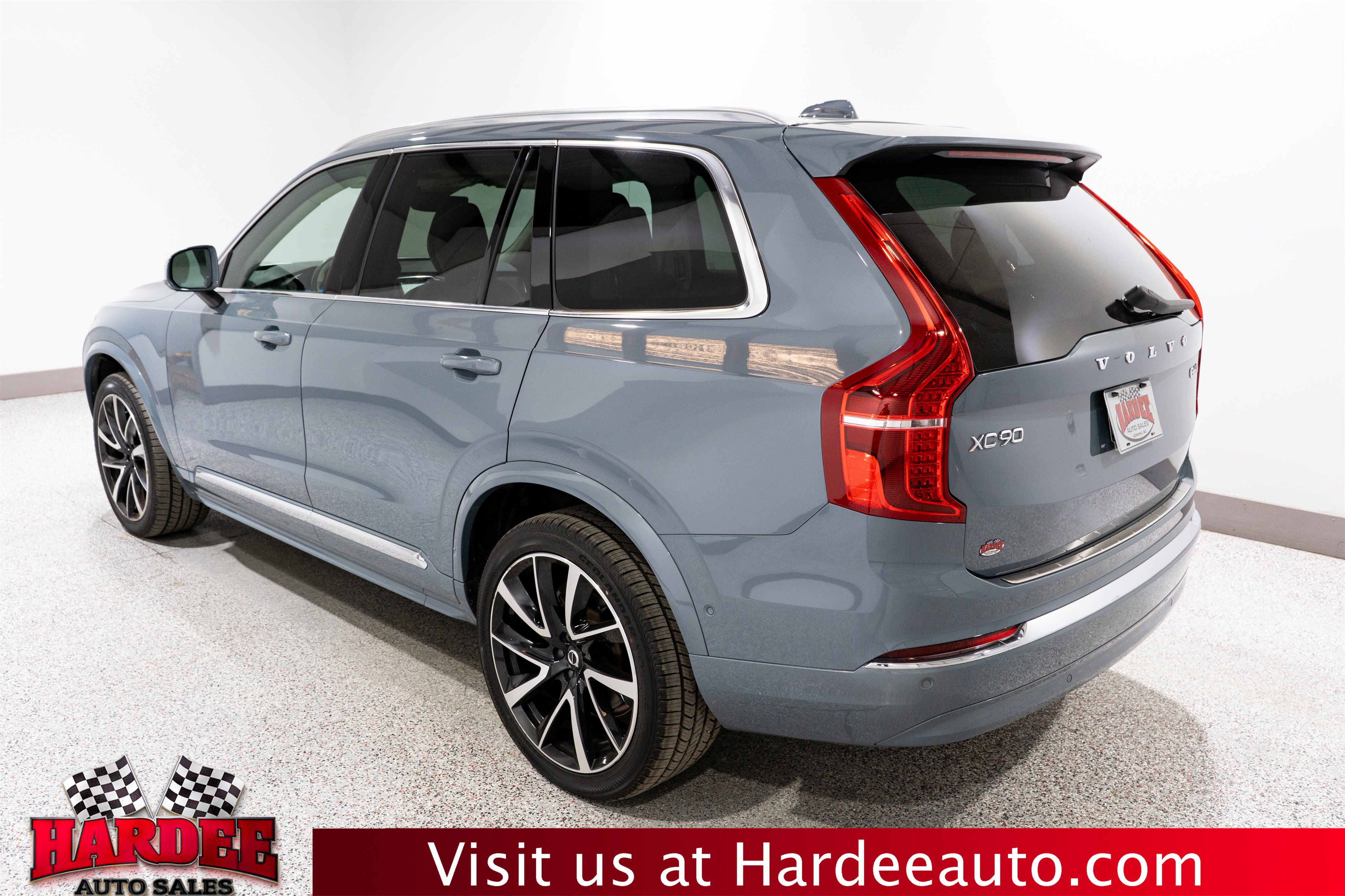 Used 2023 Volvo XC90 B6 Plus w/ Protection Package Premier AWD/4WD image 3