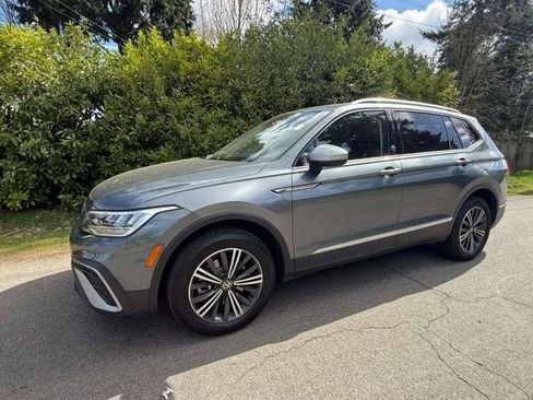 Used 2024 Volkswagen Tiguan Wolfsburg Edition FWD image 11