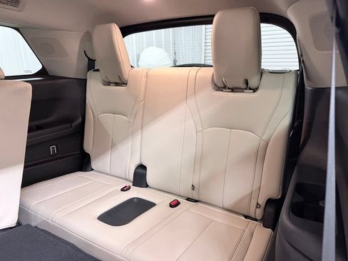 Certified 2023 INFINITI QX60 Luxe w/ Performance Audio Package FWD image 31
