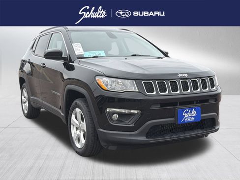 Used 2019 Jeep Compass Latitude image 1