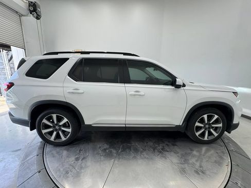 Used 2023 Honda Pilot Elite image 15