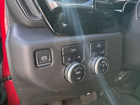 Used 2024 GMC Sierra 1500 Elevation w/ LPO, Elevation Black Package image 12