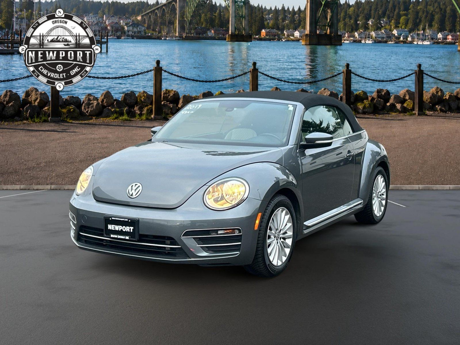 Used 2019 Volkswagen Beetle 2.0T SE FWD image 1