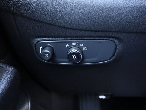 Used 2024 Chevrolet Equinox LT image 32