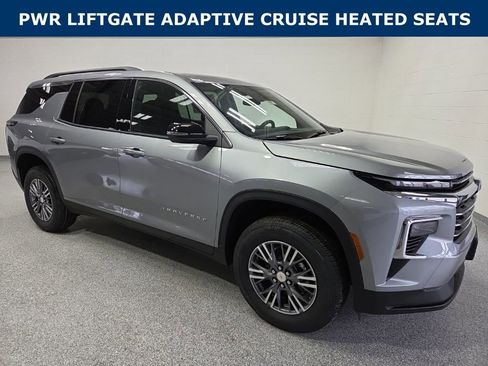 New 2026 Chevrolet Traverse LT image 1
