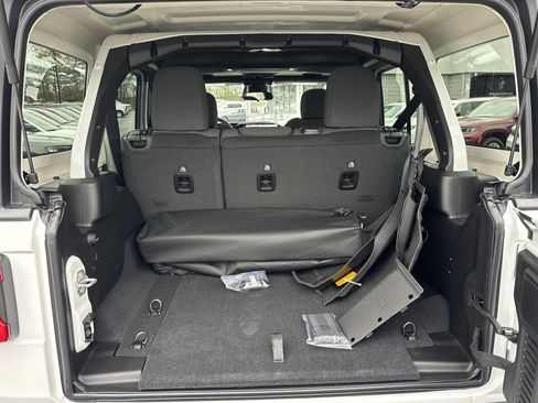 New 2026 Jeep Wrangler Unlimited Rubicon image 22