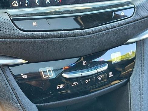 Used 2024 Cadillac XT5 Premium Luxury image 14