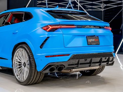 Used 2022 Lamborghini Urus image 13