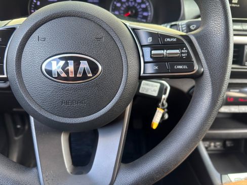 Used 2019 Kia Forte LXS FWD image 20