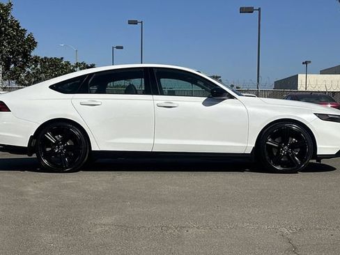 Used 2024 Honda Accord Sport image 3