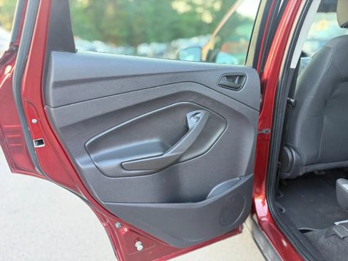 Used 2015 Ford Escape S FWD image 22