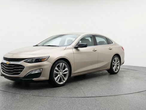 Used 2024 Chevrolet Malibu LT image 3
