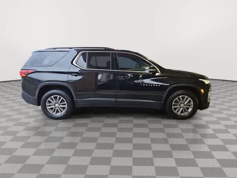 Used 2022 Chevrolet Traverse LT FWD image 17