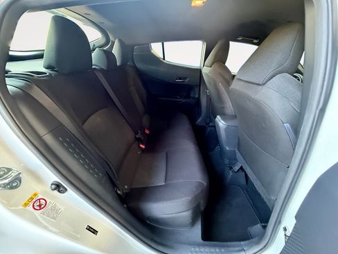 Used 2019 Toyota C-HR XLE FWD image 23
