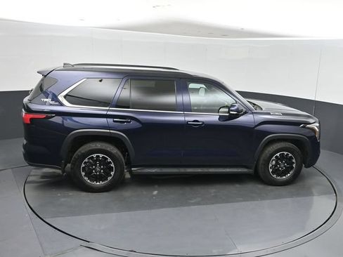 Used 2025 Toyota Sequoia SR5 w/ TRD Off-Road Package AWD/4WD image 33