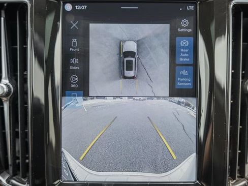 Certified 2024 Volvo XC60 B5 Plus w/ Protection Package Premier AWD/4WD image 40