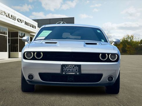 Used 2023 Dodge Challenger SXT w/ Plus Package RWD image 5