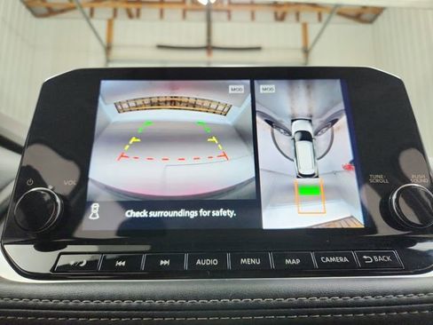 Used 2023 Nissan Rogue SL w/ SL Premium Package image 34