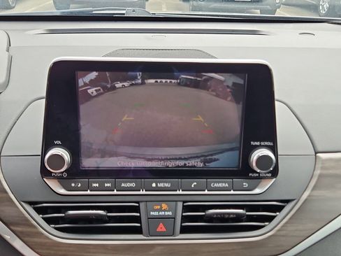 Used 2023 Nissan Altima 2.5 SV image 17