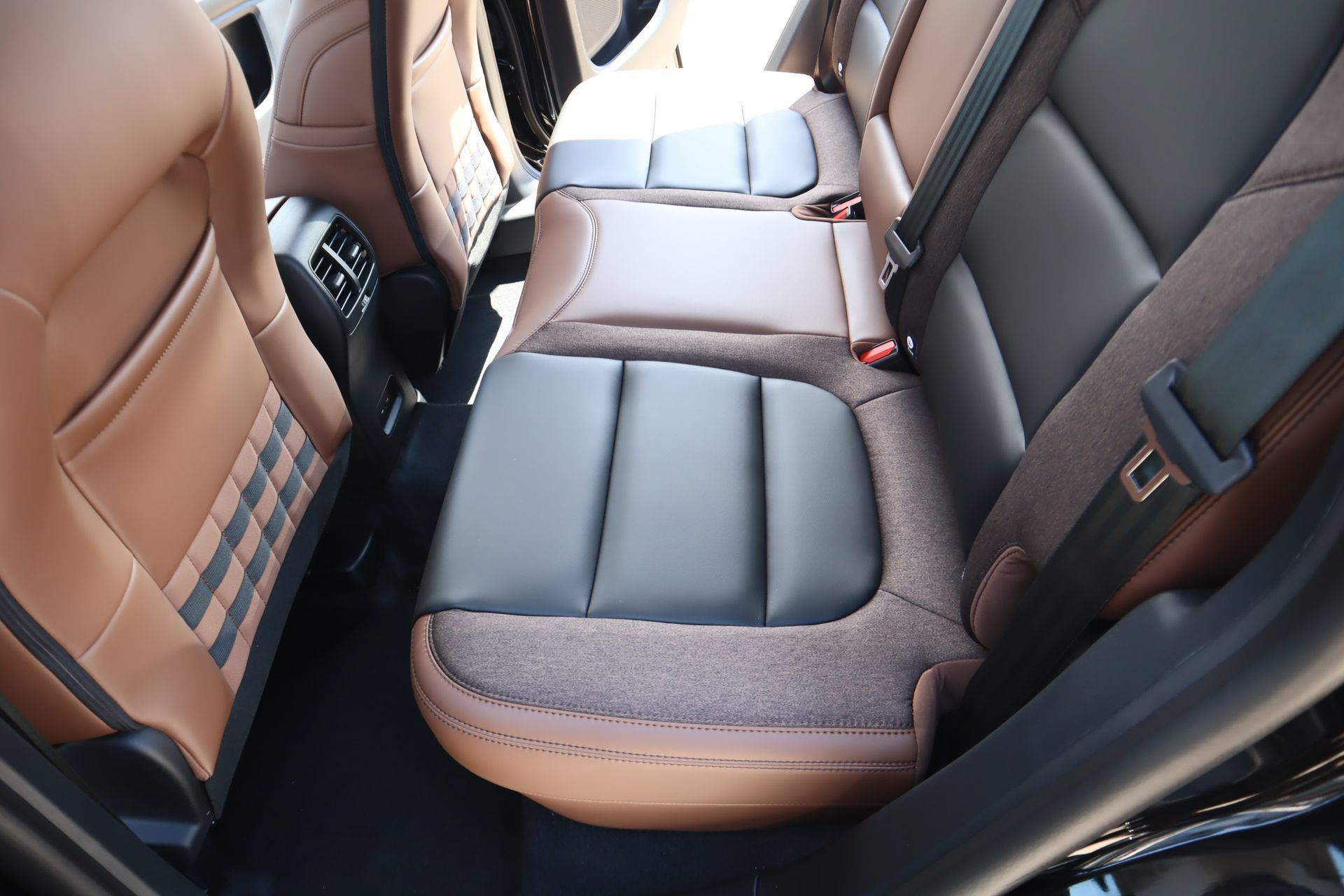New 2026 Ford Bronco Sport Outer Banks w/ Outer Banks Tech Package+ AWD/4WD image 13