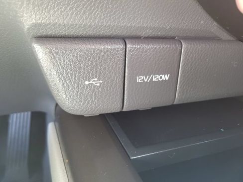 Used 2022 Toyota Camry SE FWD image 24