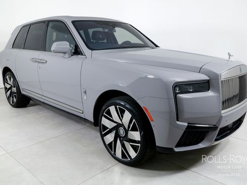 New 2026 Rolls-Royce Cullinan image 5