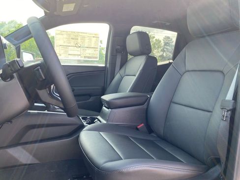 New 2025 Chevrolet Colorado LT w/ LT Convenience Package image 10