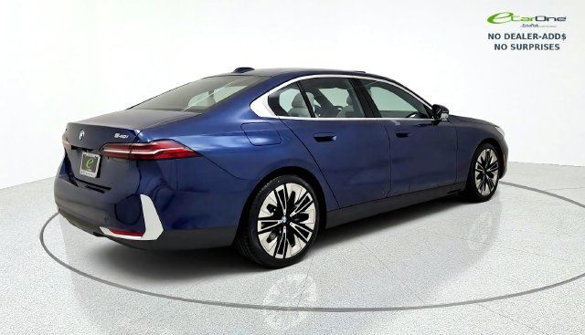 Used 2026 BMW 540i xDrive AWD/4WD image 9