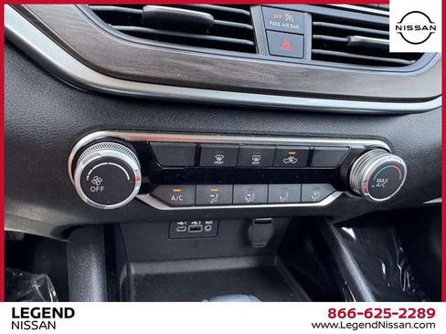 Used 2024 Nissan Altima 2.5 SV FWD image 26