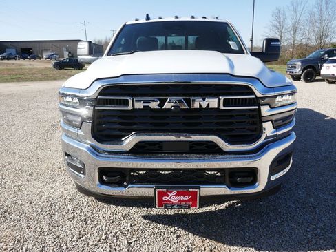 New 2026 RAM 2500 Tradesman AWD/4WD image 9
