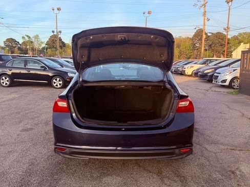 Used 2017 Chevrolet Malibu LS image 9