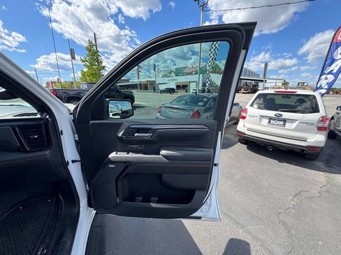 Used 2022 GMC Sierra 1500 AT4 w/ AT4 Premium Package AWD/4WD image 28